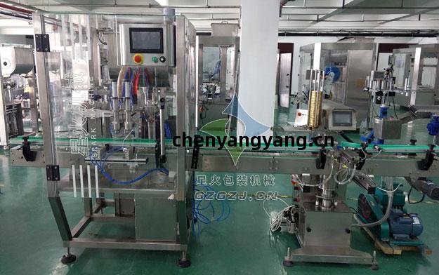 雙(shuang)頭(tou)醬(jiang)料真空旋蓋灌(guan)裝(zhuang)生(sheng)產線(xian)