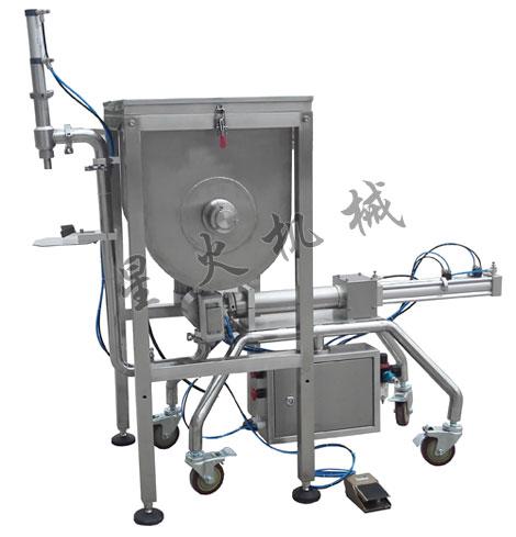 臥(wo)式(shi)攪拌醬狀灌(guan)裝機