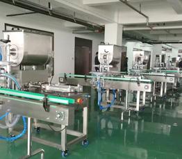 雙頭(tou)全(quan)自動(dong)醬(jiang)料(liao)灌(guan)裝(zhuang)生(sheng)產線(xian)